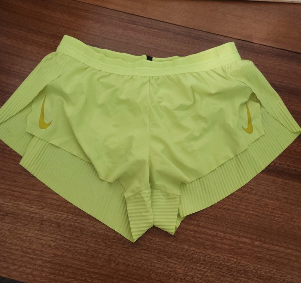 Nike Women's Bright Green Athletic Shorts Sz L - Picture 2 of 12
